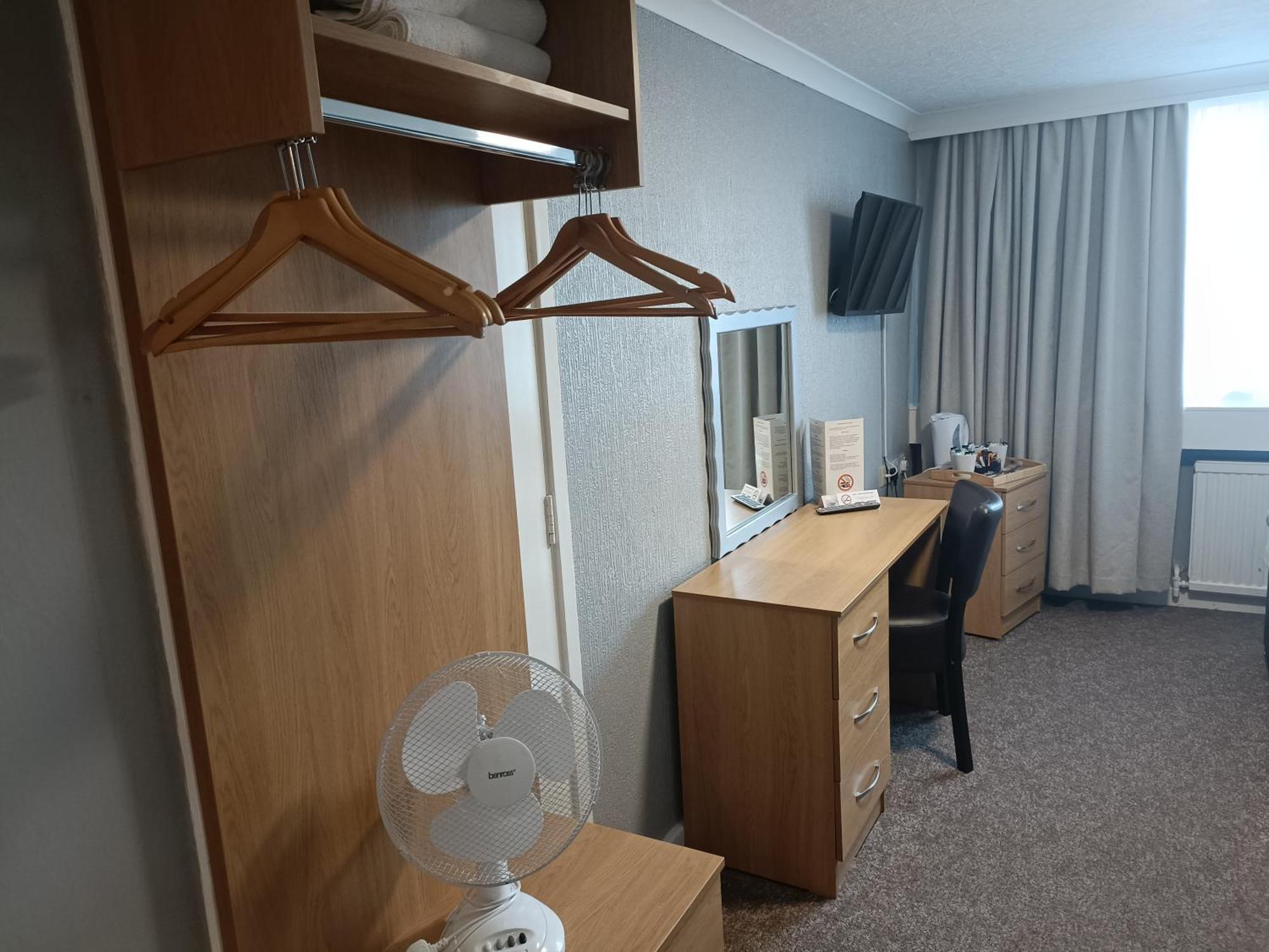 Airport Hotel Манчестер Экстерьер фото